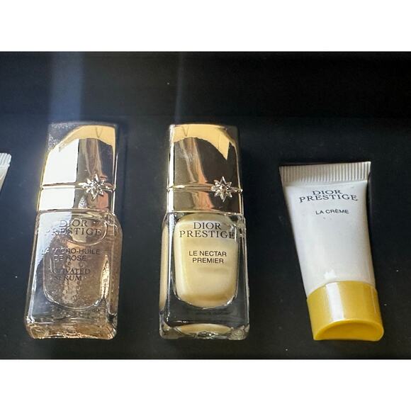 Dior Prestige Limited Edition 7 piece skin care set in Gold “CD” logo zip case - Picture 5 of 7